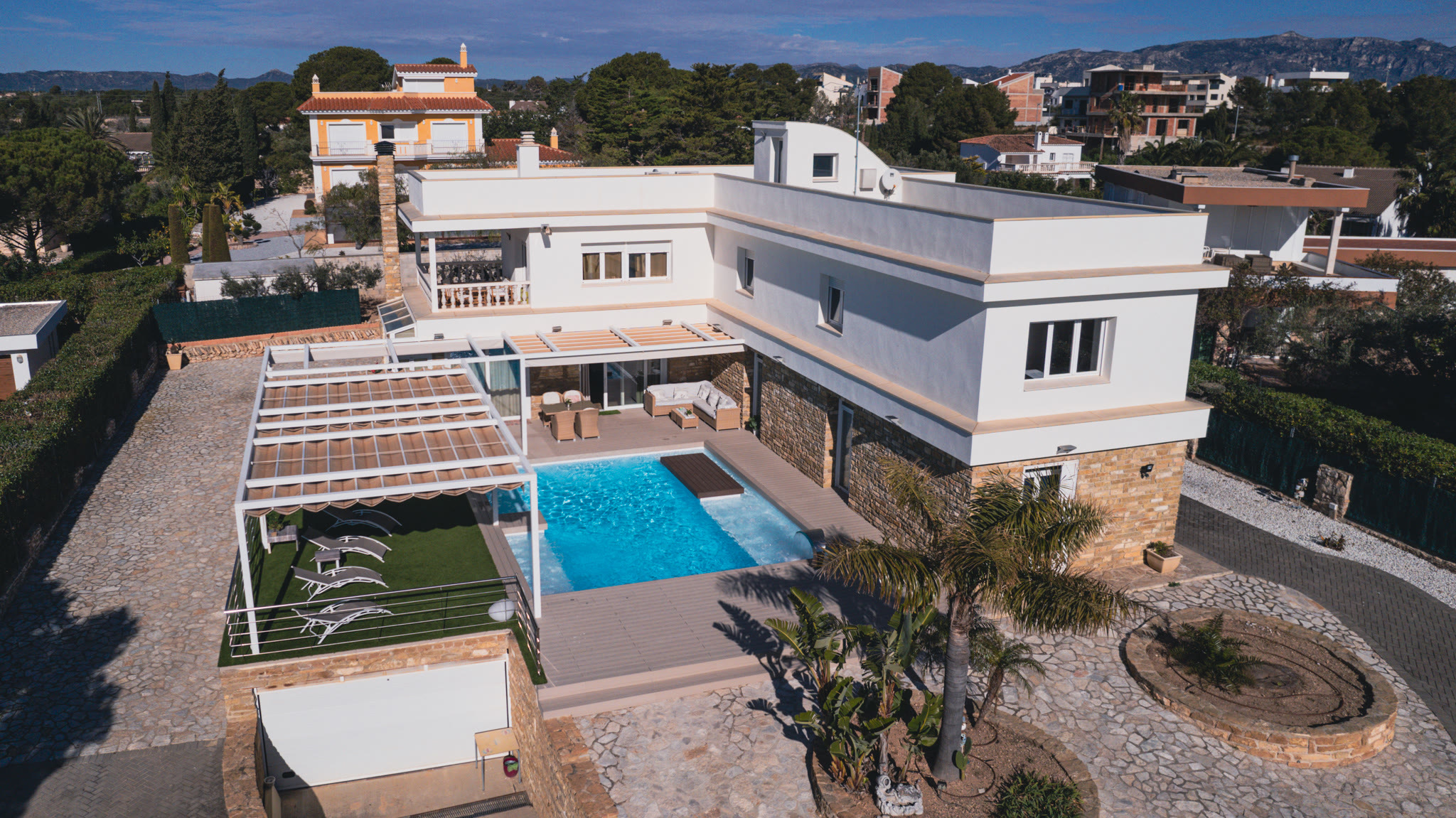 Villa Cristina — projecte audiovisual d'Avata Studio